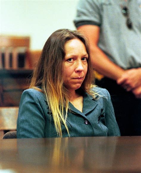 Cindy Hendy: Rýchly obrat . Keď bola Cindy Hendy vo väzbe, rýchlo sa obrátila na Raya v rámci dohody o vine a treste, ktorá obsahovala znížený trest. Vyšetrovateľom povedala, že Ray jej povedal o 14 vraždách, ktoré spáchal a kde boli niektoré telá vyhodené.